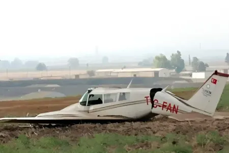 Türkiyədə təyyarə qəzası - yaralılar var