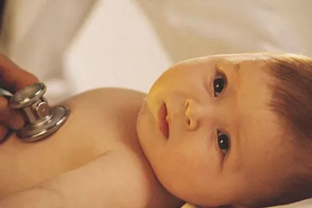 Pediatr 9 günlük körpəni pulla alıb