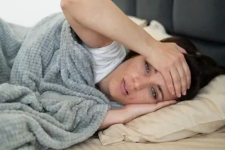 30 gün gec yatdıqda bədəninizdə nələr baş verir?