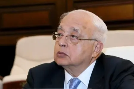 Yazıçı Elçin Əfəndiyev vəfat etdi