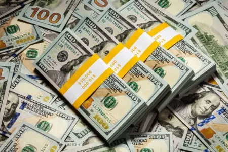 Dolların dəyəri sürətlə düşür