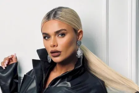 Aysun qızını ilk dəfə üzünü gizlətmədən paylaşdı - FOTO