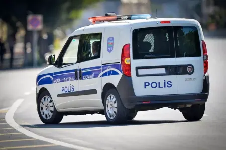 Bakıda 29 yaşlı kişi iki nəfəri bıçaqladı