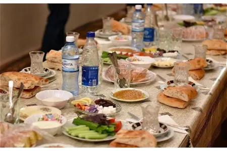 Daha bir rayonda yas mərasimlərində yemək verilməsi - DAYANDIRILDI