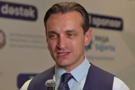 Çıxışları ilə gündəm olan vəkil vəzifəsindən azad edilib?