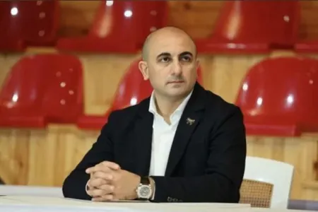 Federasiya prezidenti Gürcüstanda qəfil vəfat etdi