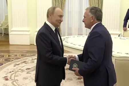 Putin Uitkoffu qəbul etdi