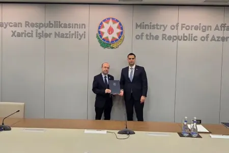 Slovakiya səfiri etimadnaməsinin surətini Azərbaycan XİN-ə təqdim etdi