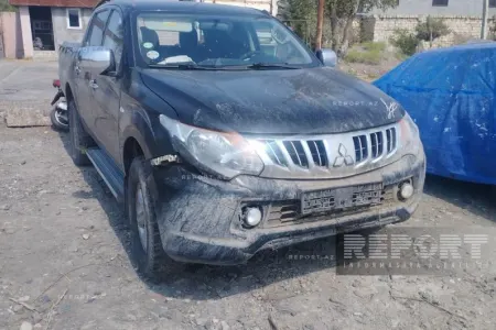 Kürdəmirdə maşın aşdı: - Xəsarət alanlar var