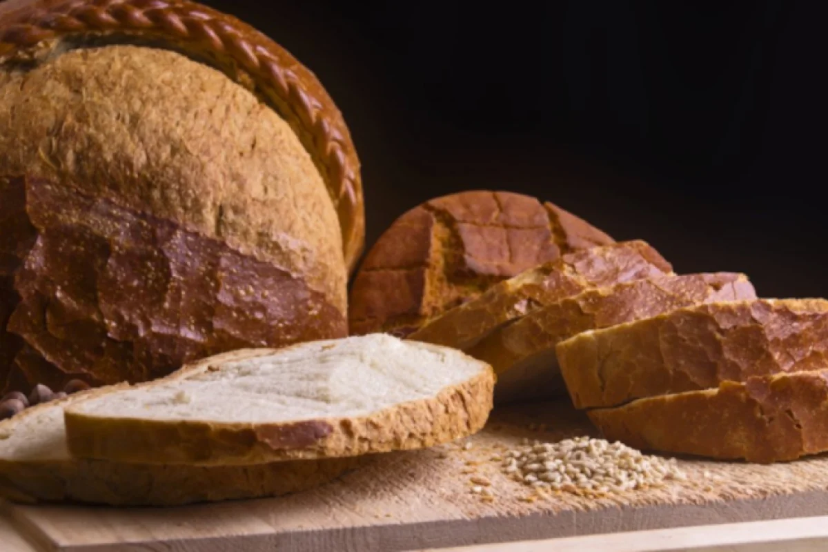 Ağ çörəkdən də zərərli 3 QİDA