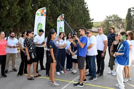 Dövlət qurumlarının əməkdaşları arasında kamandan oxatma yarışı keçirildi