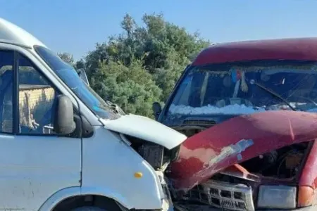 Göygöldə mikroavtobuslar toqquşdu