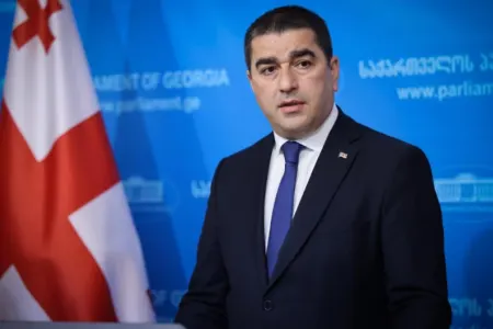 Gürcüstan parlamentinin sədri Azərbaycanla Ermənistanı təbrik etdi