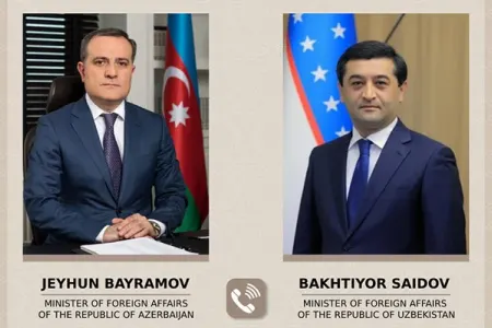 Ceyhun Bayramov özbəkistanlı həmkarı ilə danışdı