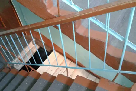 Gədəbəydə bədbəxt hadisə: kişi pilləkəndən yıxılıb öldü