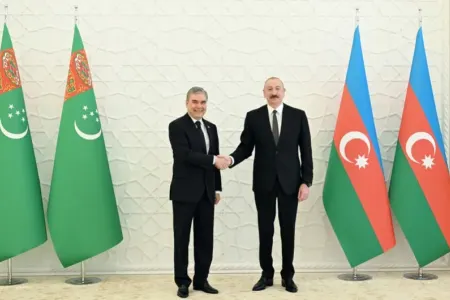 İlham Əliyev Qurbanqulu Berdiməhəmmədova zəng edib