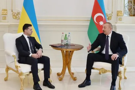 Liderlər Rusiyanın SOCAR-a məxsus neft anbarına zərbələrini pislədi