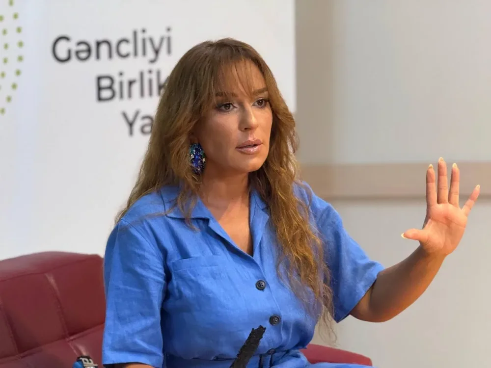 Xalq artisti Tünzalə Ağayeva gənclərlə görüşdü - VİDEO - FOTOLAR