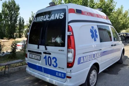 Qız üstündə mübahisə qanla bitdi: - Bir nəfər bıçaqlandı