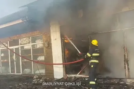 Sabirabadda mərkəzi bazarda yanğın - Video
