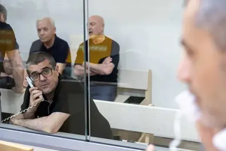 “Qardaşım elə gündə idi ki, paltarından tanıdım” - FOTO