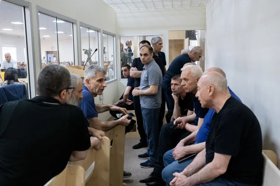 “Qardaşım elə gündə idi ki, paltarından tanıdım” - FOTO