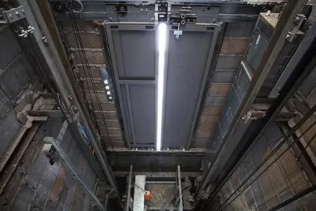 Lənkəranda çay fabrikində lift qırıldı: - Bir nəfər ağır xəsarət aldı