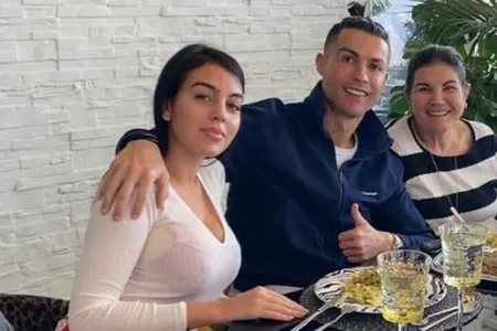 Corcina Ronaldo ilə müqavilə imzalayıb: Boşansalar, görün nə qədər pul alacaq