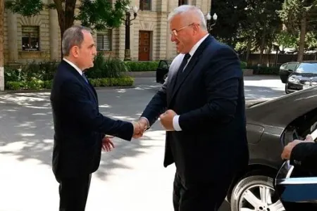 Azərbaycan və Ukrayna XİN başçıları danışdı