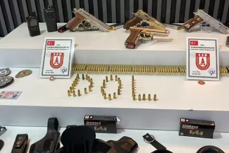 Türkiyədə dələduzların evindən elə şeylər çıxdı ki, polislər heyrətə gəldi