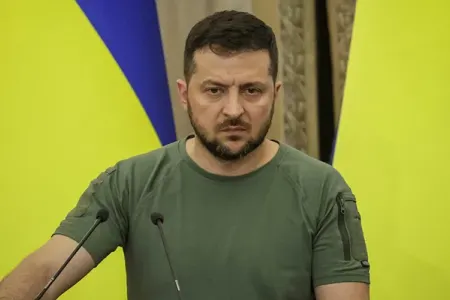 Zelenskidən SOCAR-ın neft bazasının vurulmasına reaksiya