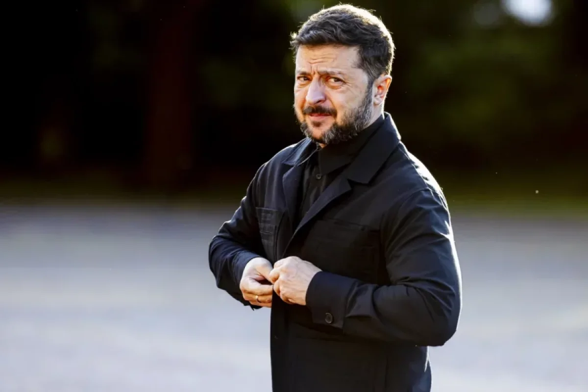 Zelenskinin geyimi yenə gündəmdə - Ağ Ev üçün siyasi mesaj