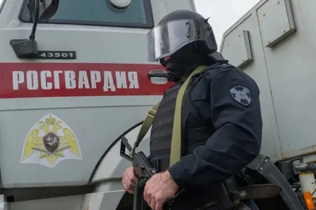 Moskva bazarında 70 miqrant saxlanıldı