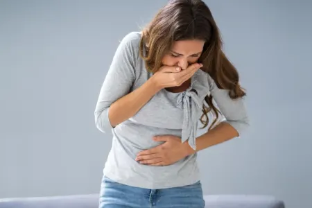 Ürəkbulanmaya əhəmiyyət verməyən hamilə qadında bu xəstəlik aşkarlandı