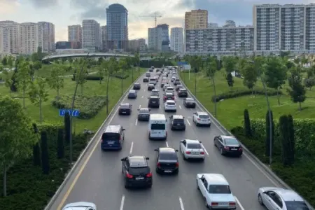 Bakının bu yollarında sıxlıq yarandı