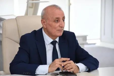 "Respublika" qəzeti fəaliyyətini dayandırdı, əksər işçilər "Xalq"da - AÇIQLAMA