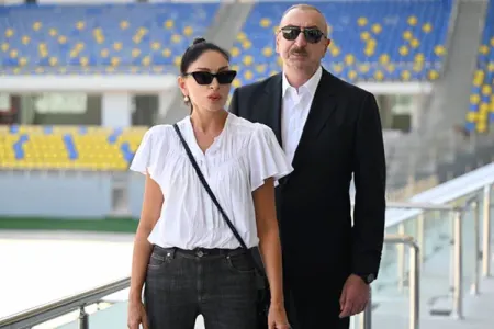 Prezidentlə xanımı Gəncə stadionunda - FOTOLAR