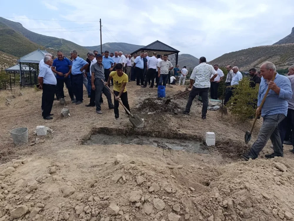 Şair Məmməd İsmayıl dəfn olundu - FOTO