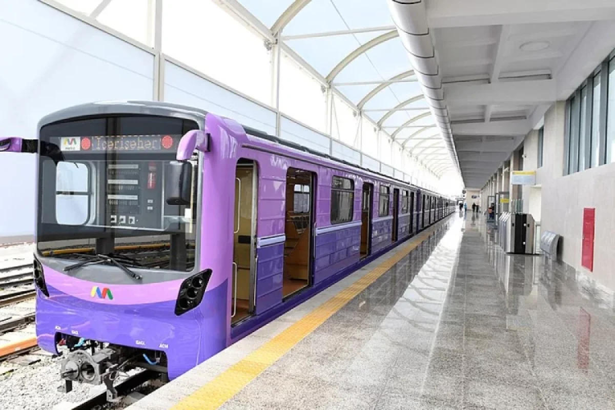 Bakı metrosunda - YENİLİK