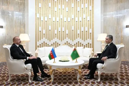 Bu gün Türkmənistan, Özbəkistan, Azərbaycan rəhbərlərinin üçtərəfli görüşü keçiriləcək