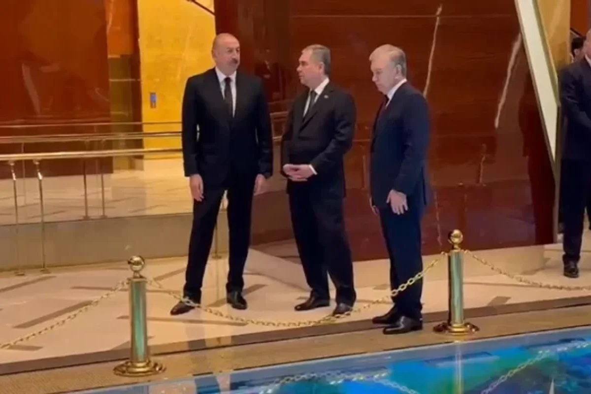 Liderlər yüksəksəviyyəli görüşdən əvvəl - Video