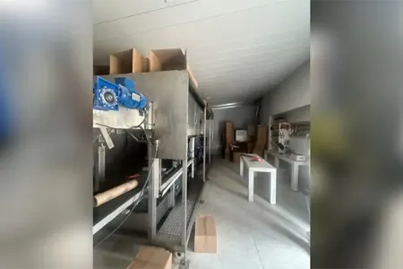 Suyu bu şəraitdə istehsal edirmişlər - FOTO