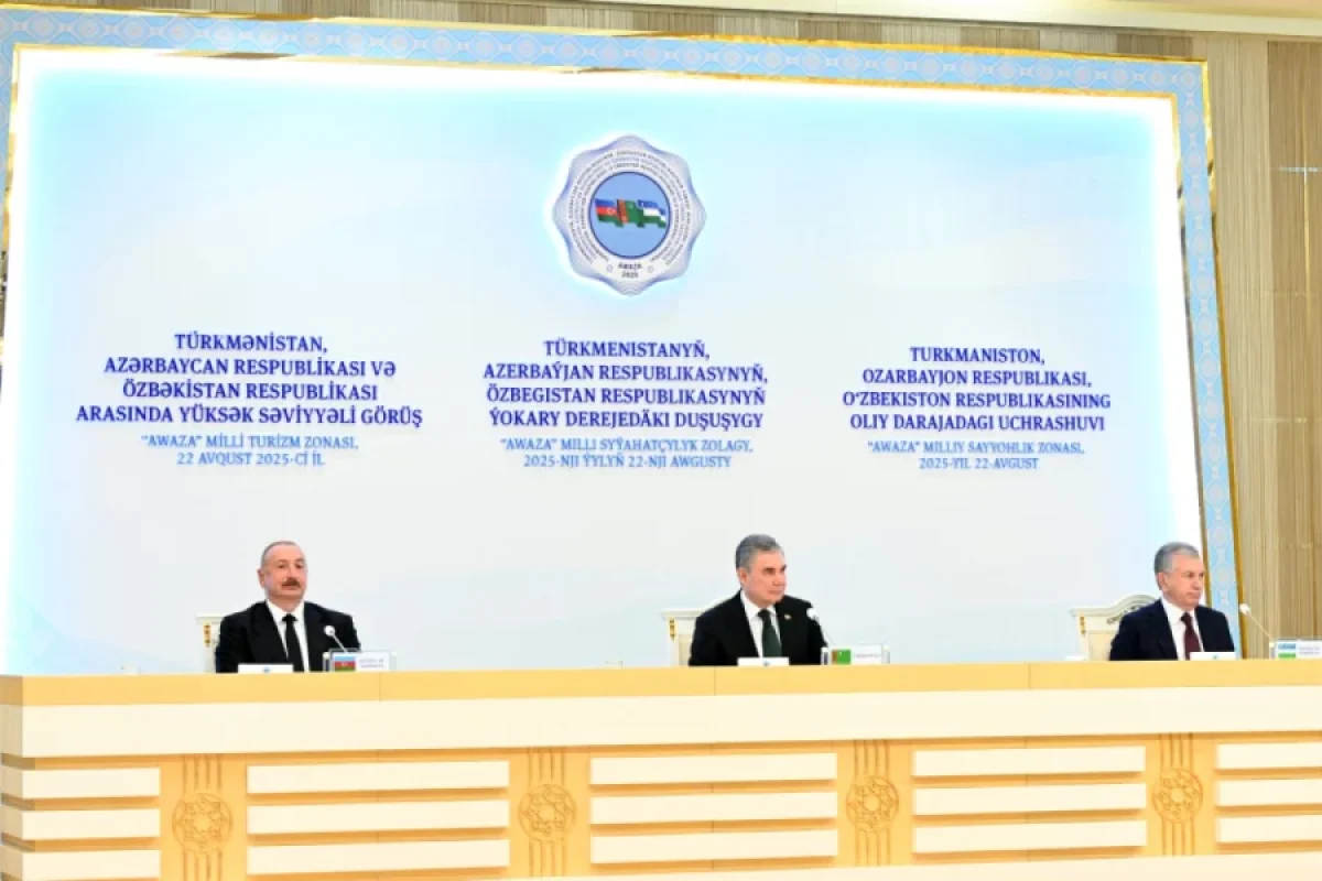 Prezidentlərin iştirakı ilə 4 sənəd imzalandı - FOTO