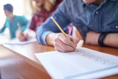 600+ bal toplayan 10 abituriyent müsabiqədən kənarda qaldı