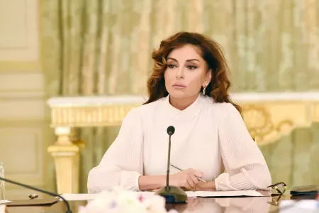 Matviyenko Mehriban Əliyevanı təbrik etdi