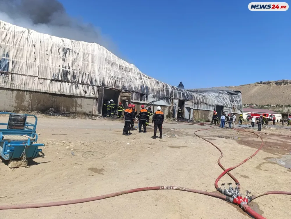 “Sədərək” ticarət mərkəzindəki yanğından ən son GÖRÜNTÜLƏR - FOTO/VİDEO