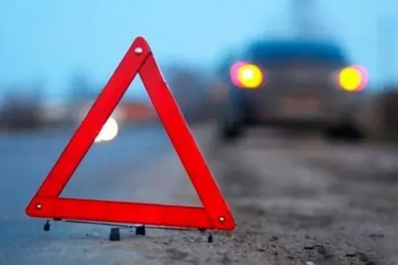 Traktorla minik avtomobili toqquşdu - Xəsarət alanlar var + Video