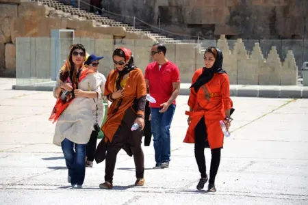 İrandan turistlərə təkbaşına səyahət qadağası