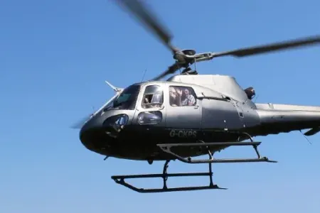 Bu ölkədə helikopter qəzaya uğradı - VİDEO