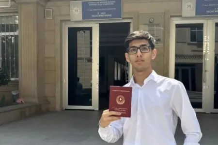 Sabunçu rayonunda yüksək bal toplayanlar arasında yaşca ən kiçiyi: - 16 yaşlı Murad - FOTO